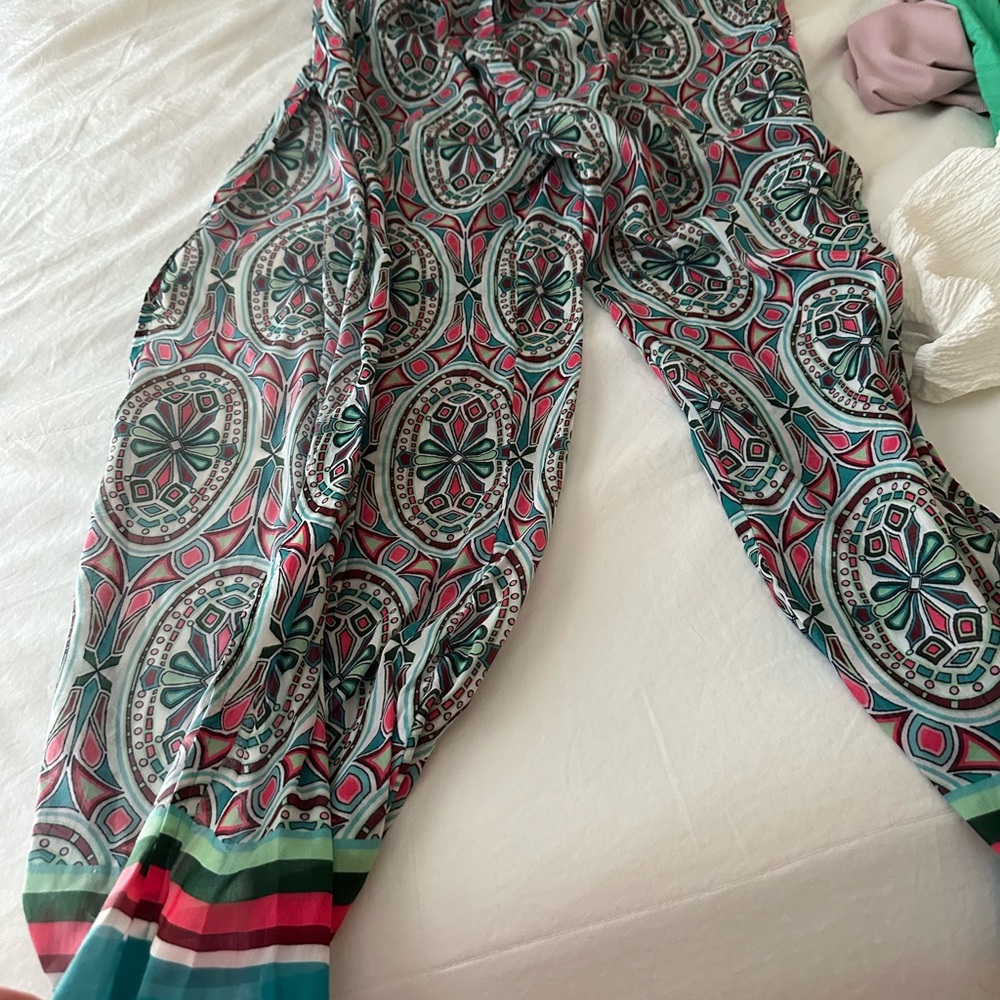 BECCA Multicolor Geometric pants